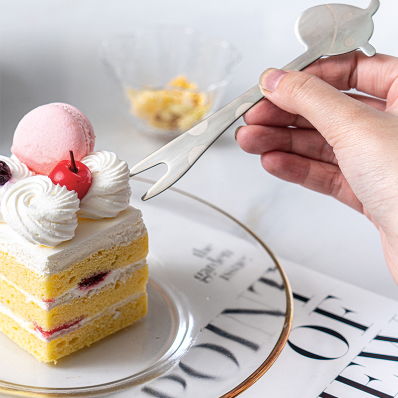Porcelain soul fruit fork 304 stainless steel suit creative lovely fruit sign children European household sweet little fork