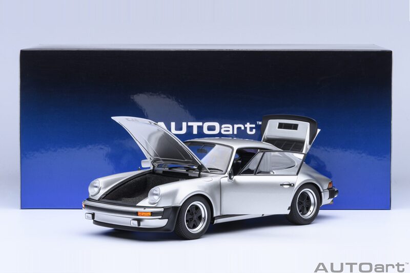 Autoart1/18 Porsche 911 Turbo 3.0 (930)