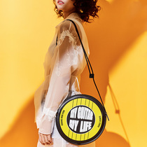 Bang Flowers Village 2017 New Retro Black Gum Record Round Bag Lady Cartoon Cute Bag Woman Han Version Tide Skew Satchel