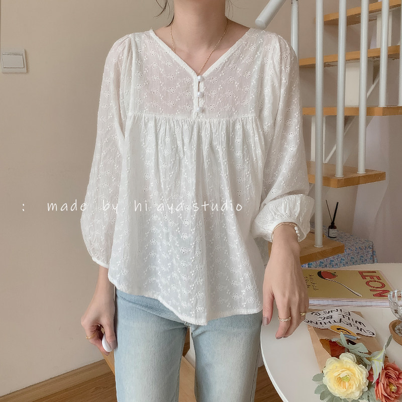 Hollowed-out blouse jacket head shirt female Korean version of bubble sleeves outside wearing short sunscreen and fluffy downswing doll-shirt small