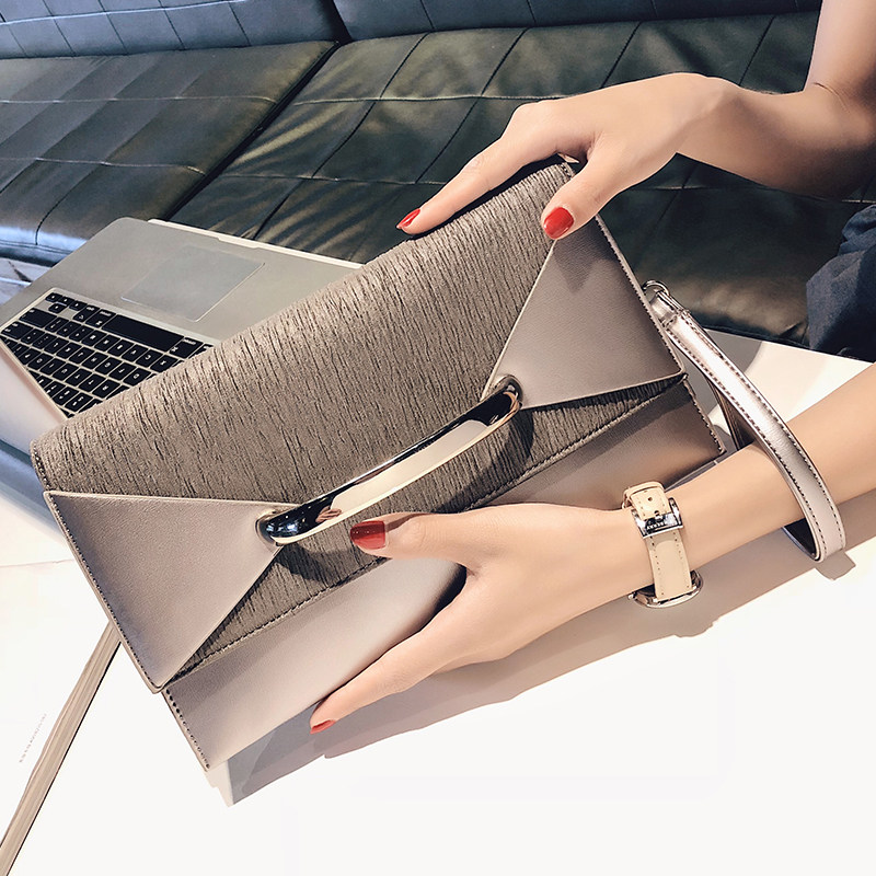 Tide brand clutch women's 2021 new leather large-capacity women's bag messenger shoulder bag Western style personality envelope handbag