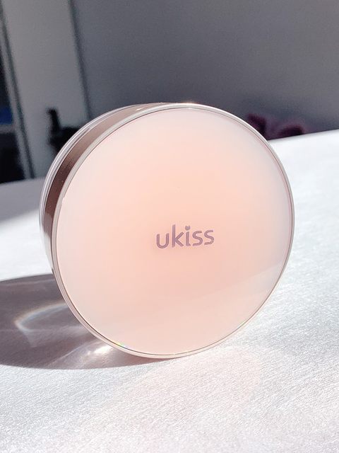 UKISS loose powder setting powder, ຄວບຄຸມຄວາມມັນຕິດທົນດົນ, ກັນນໍ້າ, ກັນເຫື່ອ ແລະບໍ່ເອົາເຄື່ອງແຕ່ງໜ້າ, ລາຄາບໍ່ແພງ pearlescent loose powder, honey powder, good night