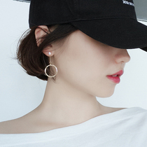 Personality Cool Circle Rings Earrings Fashion Brief Lukewarm Wind Ear Nails South Korea Nets Red Temperamental Ear Clips Without Earthy Holes