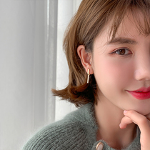Small simple earrings 2020 New Tide wild cool wind earrings nail Korean Net red temperament ear clip no ear hole female