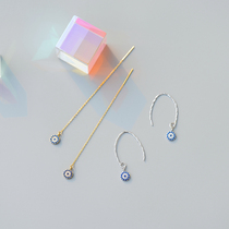 Mousses small d retro small fresher devils eye earrings South Korea ins temperament with lukewarm wind personality Ears Pendant Women