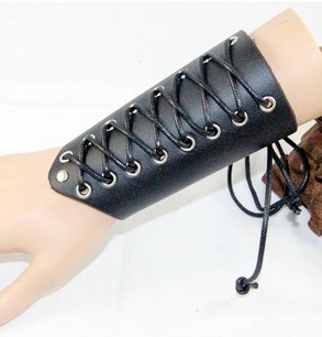 New punk Rarope woven genuine leather bracelet with small number of wrists in hand with small number of wrists handcuff cuff armchair retro stage styling
