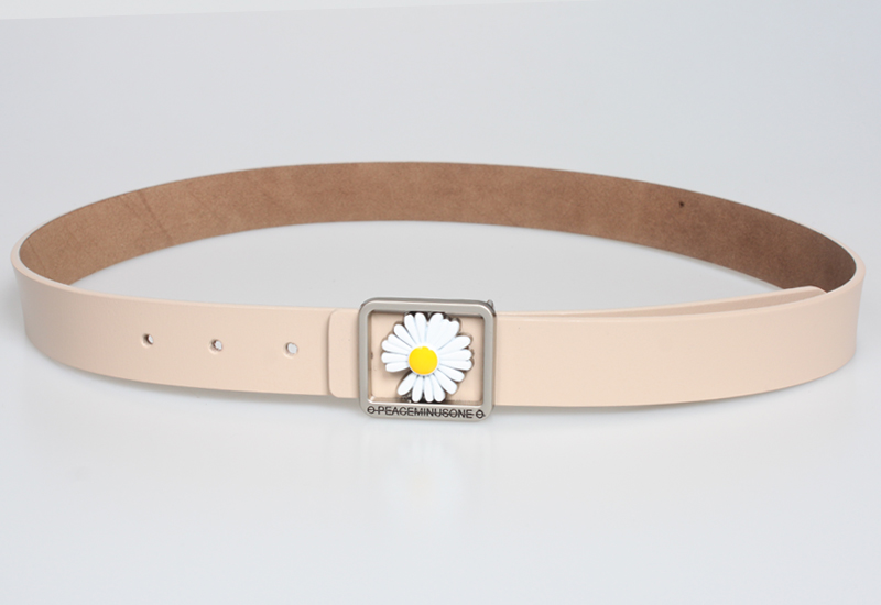 Fashion Solid Color Geometric Daisy Cowhide Belt Wholesale display picture 2