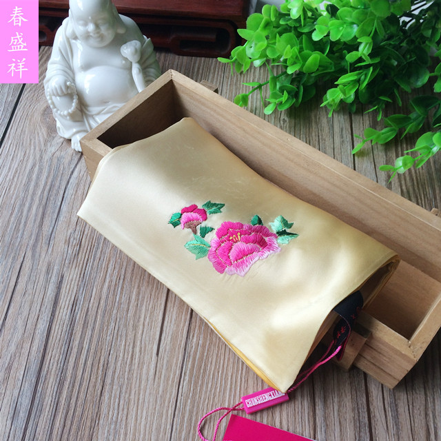 Foreign guest gift classical characteristic embroidered silk handkerchief silk hand-embroidered handkerchief double layer silk handkerchief