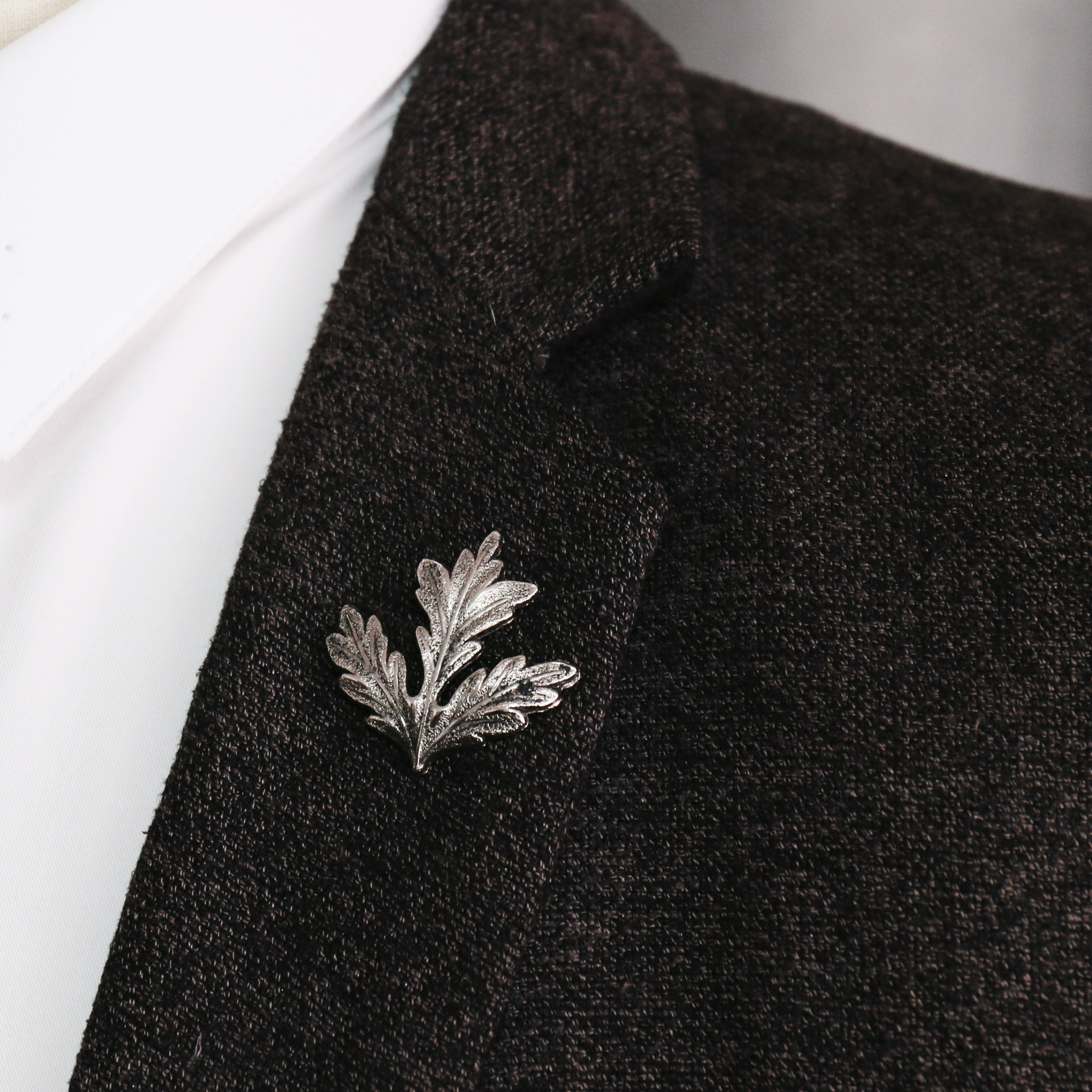 Suit Brooch Button Men's Suit Medieval Maple Leaf Pin Button Light Luxury High Style Lapel Pin Suit Corsage Accessories_voghion.com