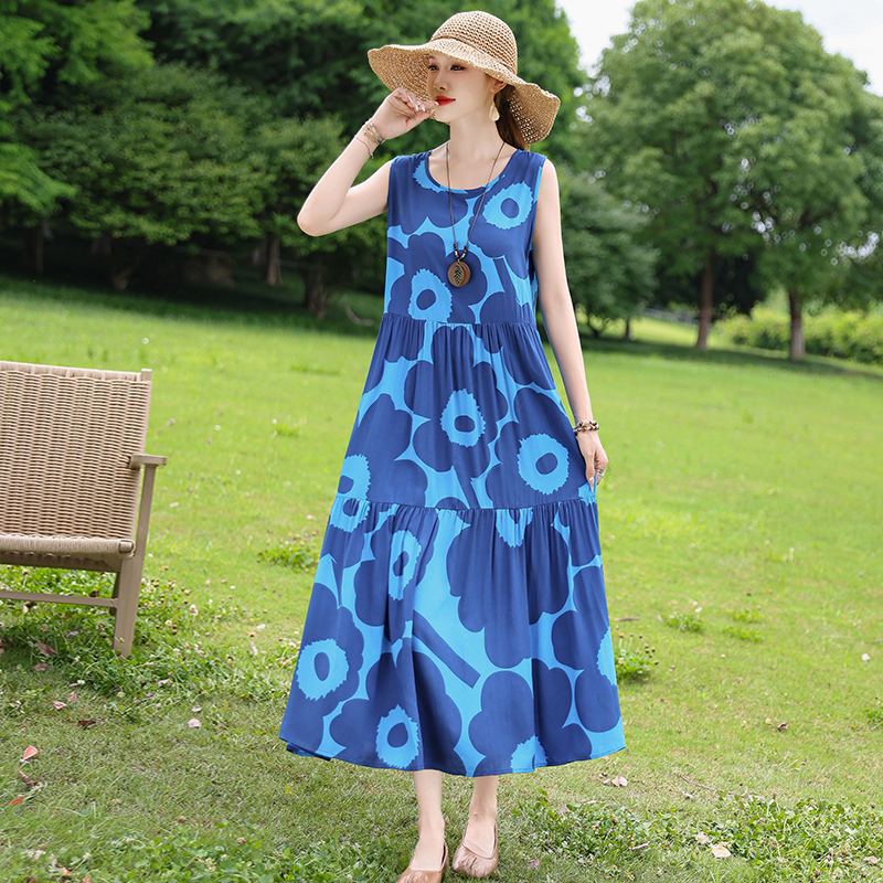 2026 New Cotton Silk Dress for Women, Fashionable and Elegant, Made of Rayon, Suitable for Beach Vacations, Stylish, Slimming, Sleeveless Long Dress