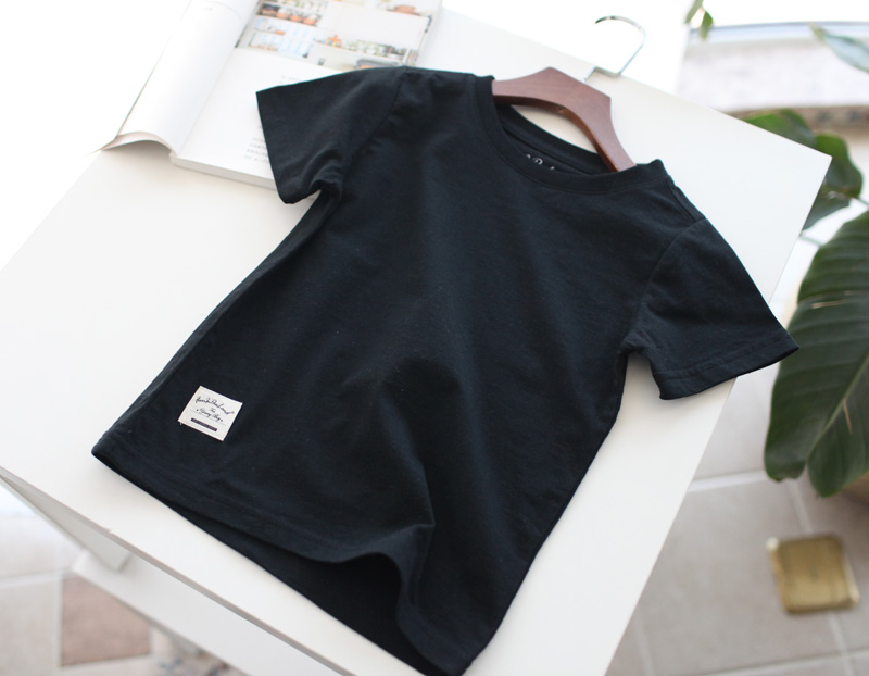 Cậu bé trắng tinh khiết cơ bản áo thun cotton tay ngắn Quần áo trẻ em chạm đáy áo sơ mi nửa tay ở bé trai 18 Xia Xin thời trang bé trai