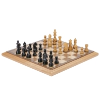 Доска с черными пятнами размером 40х40.