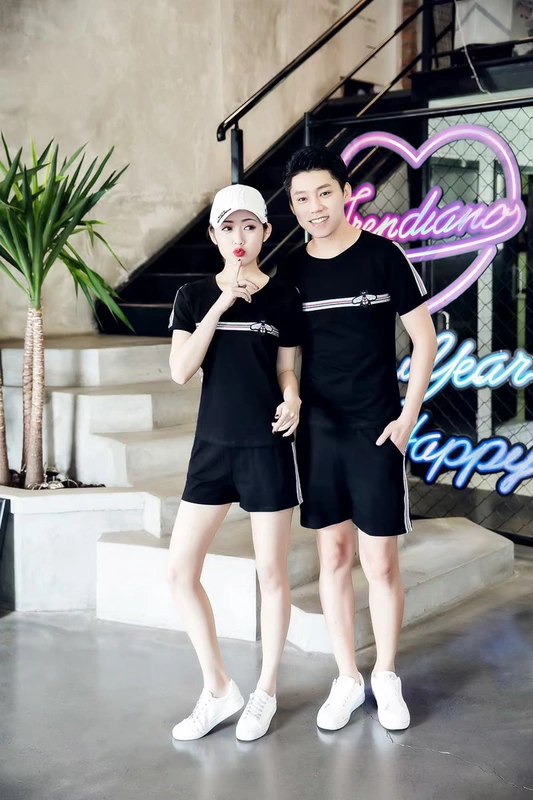 Couple thể thao phù hợp với 2018 mùa hè mới nữ ngắn tay quần short nam giới bình thường của một nửa tay sinh viên chạy hai mảnh