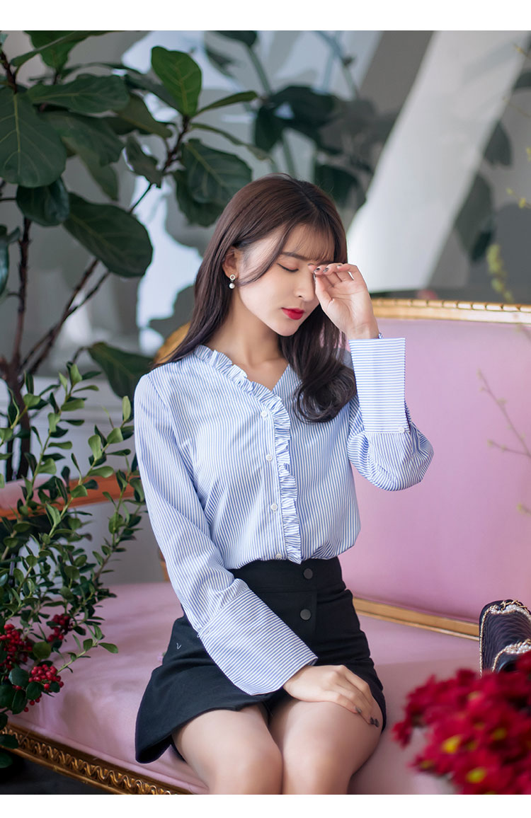 Xuân 2018 mới nấm nữ cổ chữ V sọc xanh dọc tay dài áo cotton xù các kiểu áo sơ mi sọc nữ đẹp