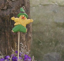  Special:Original ecological natural gardening decoration Simple wood carving happy green wood man mini flower arrangement random