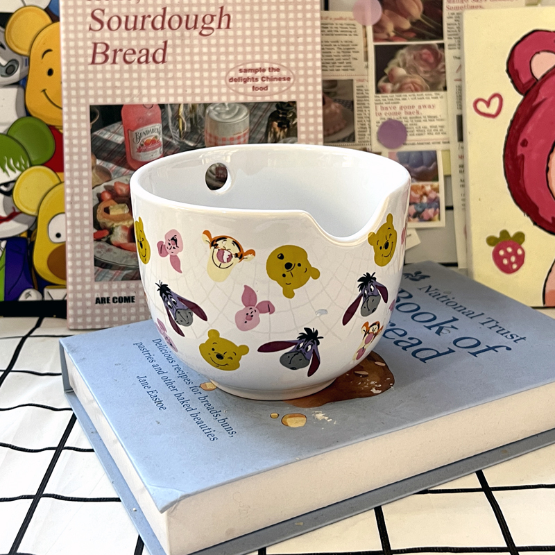 Cartoon Winnie the Pooh and His Friends Ceramic Bowl, Cute Household Tableware, Home Bowl, Salad Bowl, Can Hold Chopsticks Cartoon Winnie the Pooh and His Friends Ceramic Bowl, Cute Household Tableware, Home Bowl, Salad Bowl, Can Hold Chopsticks