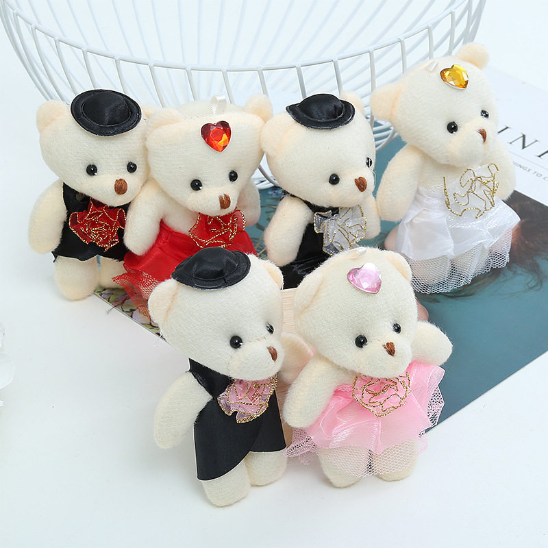 Flowers bouquets couple bears male and female pairs bear cartoon plush dolls wedding birthday small gift manufacturers
