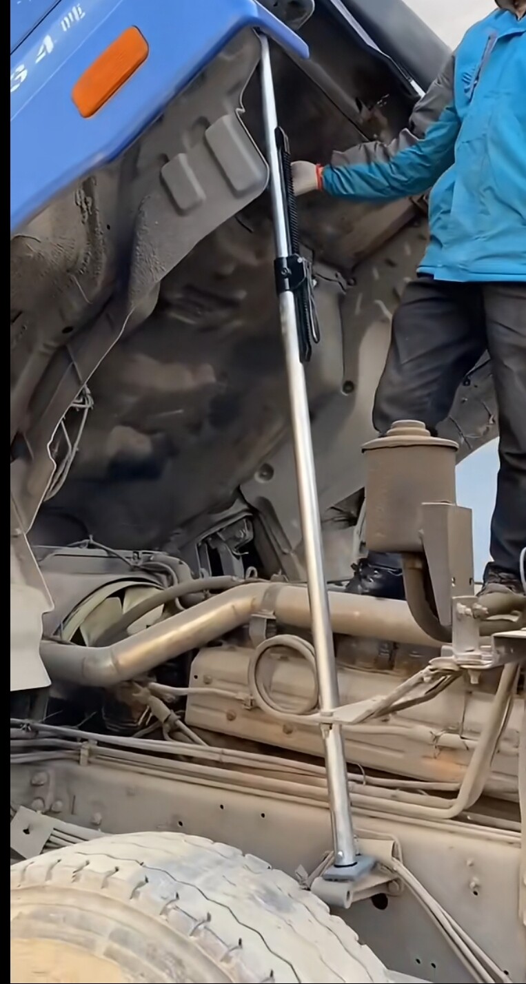 Heavy Card Semitrailer Cab Safety Insurance Bracket Safety Top Rod Maintenance Engine Gearbox Special Tool 