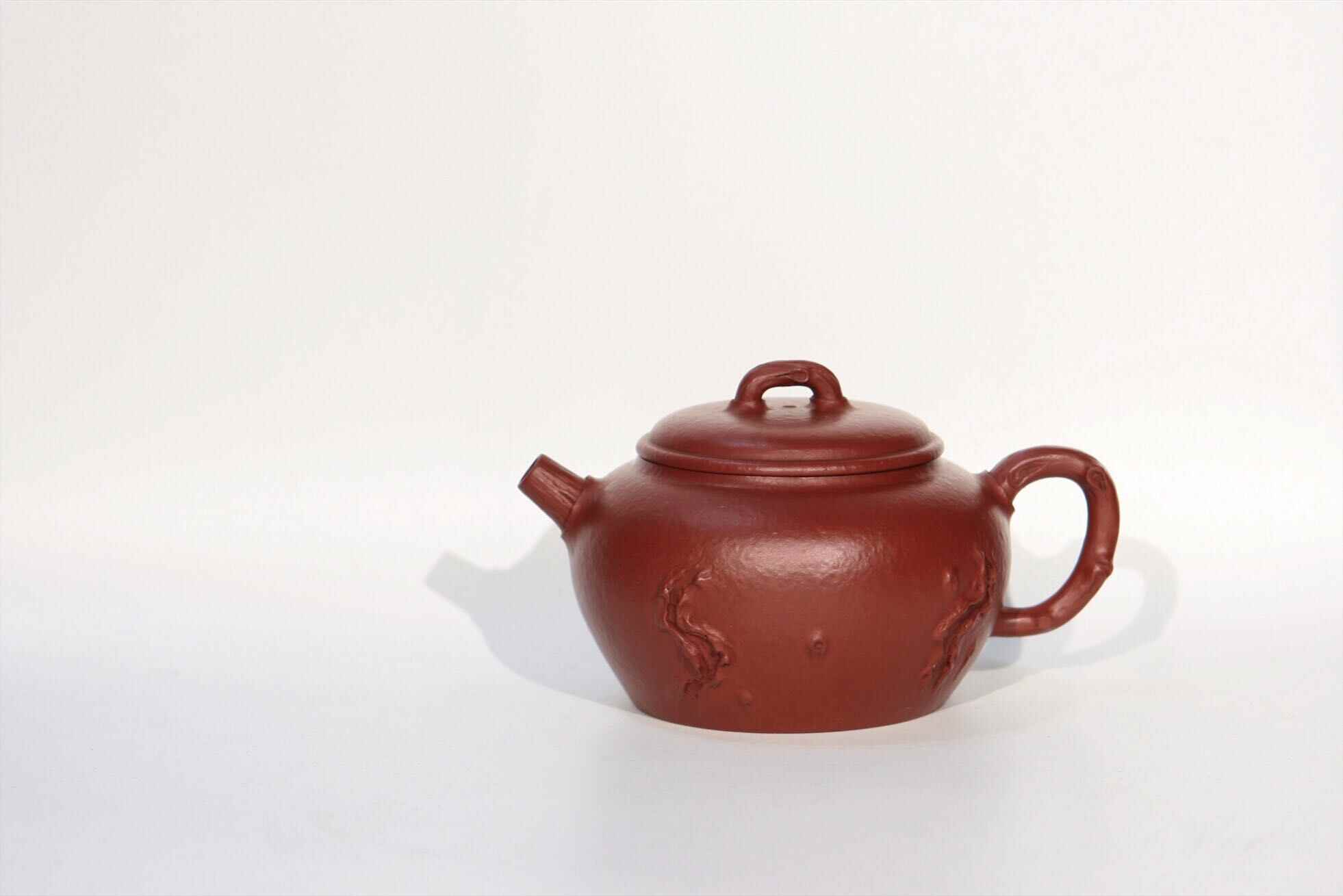 紫砂手彫・原鉱朱泥松竹梅紫砂壺・朱泥・急須・茶壺・茶道具 紫砂手彫・原鉱朱泥松竹梅紫砂壺・朱泥・急須・茶壺・茶道具