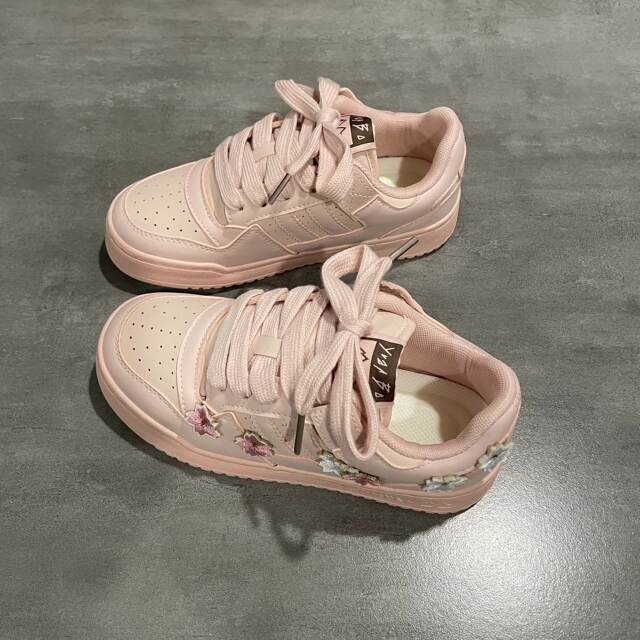 Sweet and cool girl pink board shoes for women