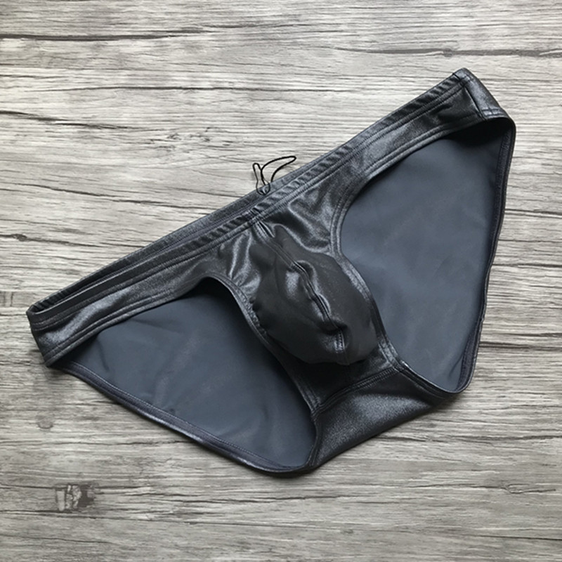 Fearless Captain Male Quần lót gợi cảm Sân khấu Hiển thị Hộp đêm T-Đài Loan cho thấy Túi đeo chéo Faux Leather Brief sịp sắt