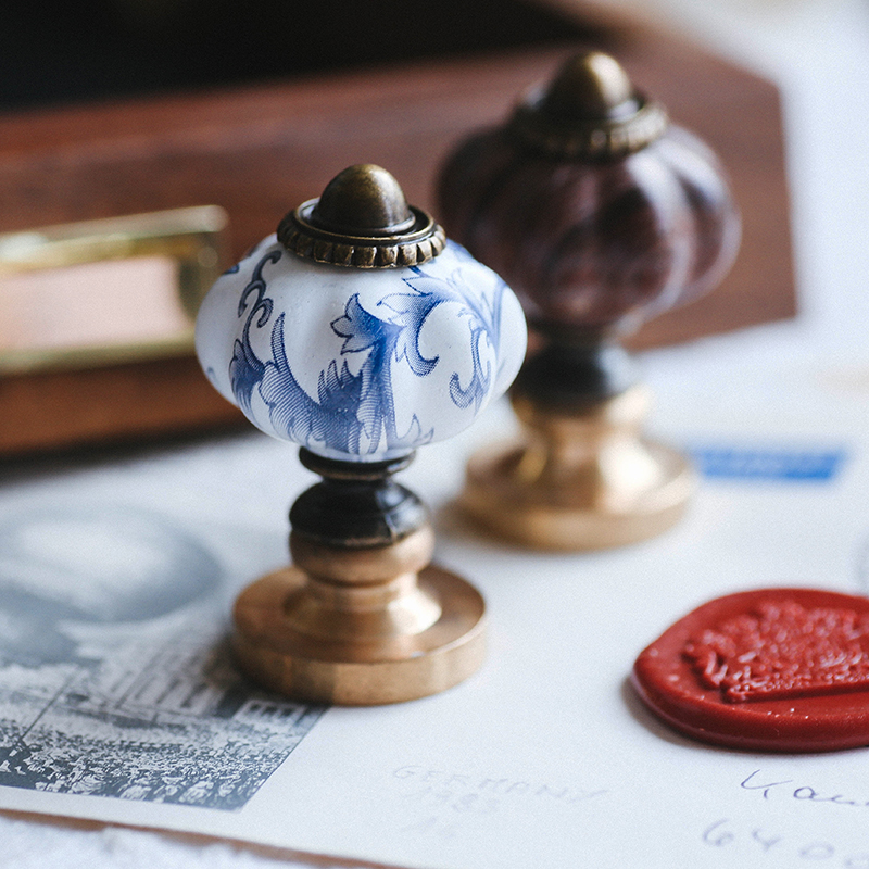 DELIFE retro private seal handle simple and elegant fire lacquer seal with resin handle classical wedding seal handle