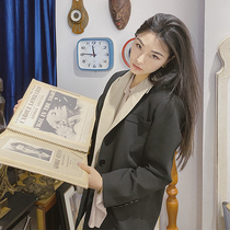 Mei Sanguan black leather collar blazer womens early autumn new temperament design sense niche loose net red suit