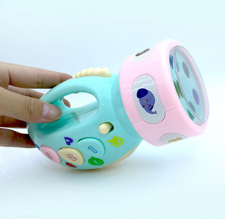 Trẻ em bé đèn pin đồ chơi câu chuyện máy nghe nhạc cậu bé chiếu câu đố thông minh giáo dục sớm máy Anh tro choi tre em