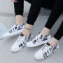 Giày vải nam giày gió mùa xuân đôi giày thoáng khí đôi giày Hàn Quốc phiên bản giày thủy triều giày thể thao nam và nữ giày nhỏ màu đỏ giày thể thao nam adidas