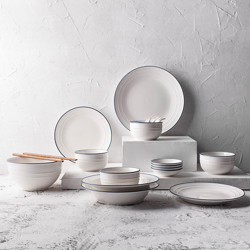 Qigu Liangpin Nordic simple household blue and white ceramic teapot Water cup Dinner plate Soup bowl hourglass bowl Stew cup Variety