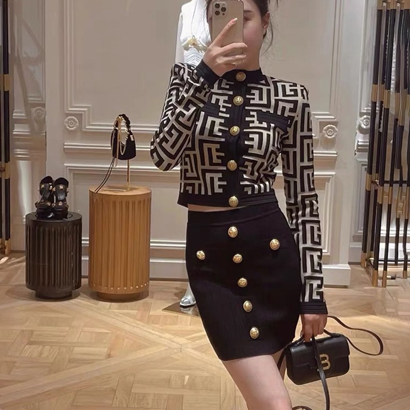 Balmain Gina 2025 Spring New Style Swastika Pattern Round Neck Long Sleeve Cardigan Top with Lion Head Buttons Knitwear