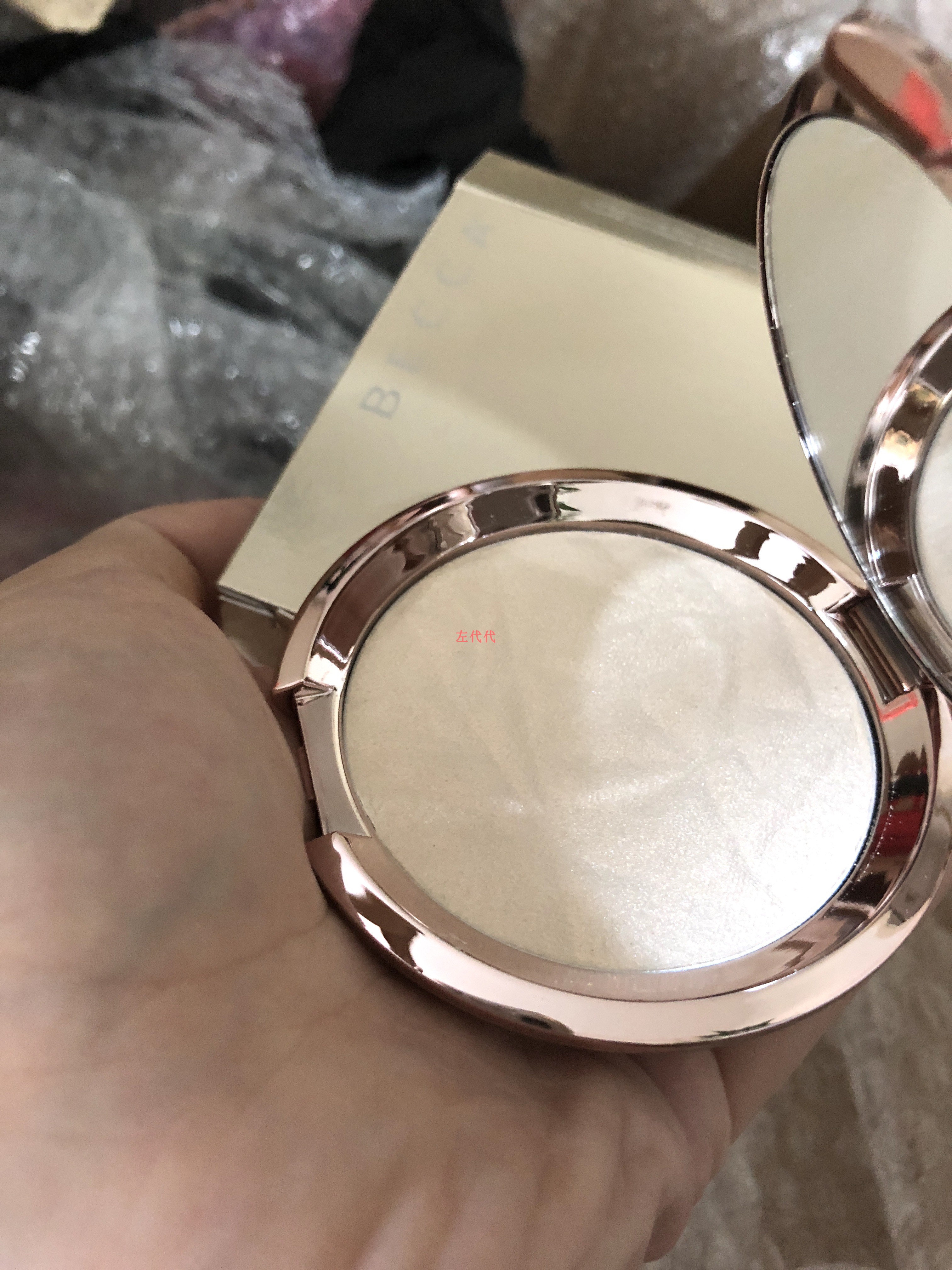 Tại chỗ 2018 mới màu hạn chế Becca ánh sáng cao làm sáng bột vani thạch anh phấn bắt sáng highlight