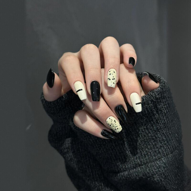 Black and White Infiltrator Pure Handmade Wearable Nails, High-End Cool Nail Art Patches, Long Waterproof Removable Nail Stickers Black and White Infiltrator Pure Handmade Wearable Nails, High-End Cool Nail Art Patches, Long Waterproof Removable Nail Stickers