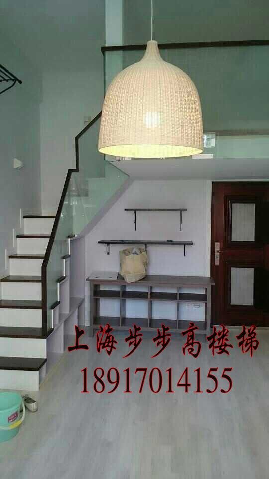 Лестница 钢木旋转楼梯，实木踏板室内阁楼钢梯 扶手护栏免费测量设计定制 BBK stairs