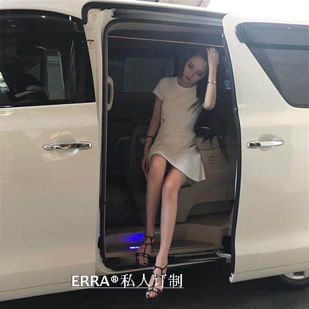 2017夏女装林小宅同款气质圆领短袖针织纯色弹力收腰连衣裙