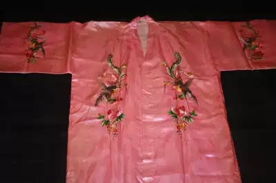 (Non-legacy rare Jiangnan embroidery) 70-80 silk satin hand-embroidered Phoenix peony robe