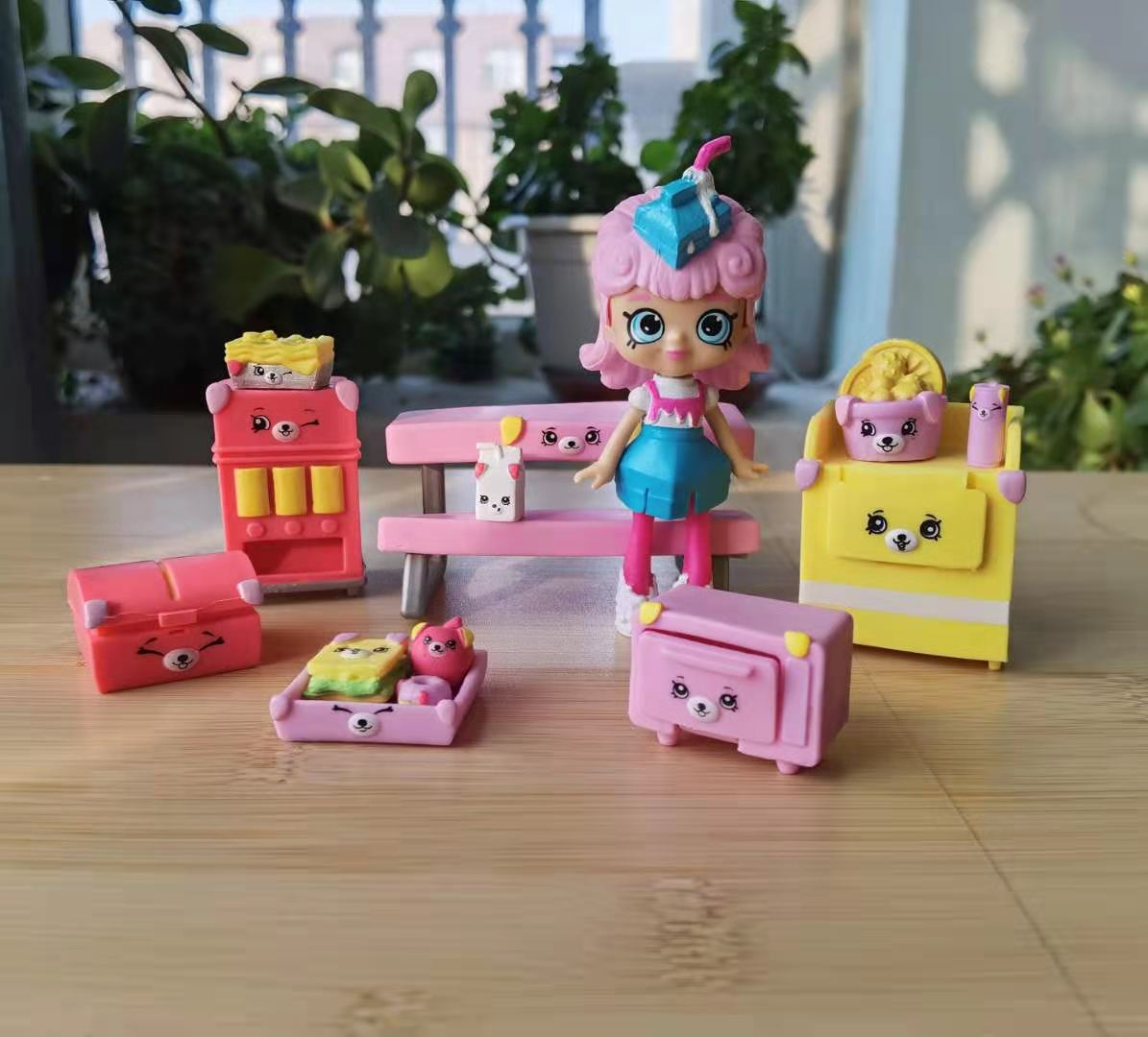 10#Clearance lovely spirit doll Pets furniture scene Ornaments Play the family Toys buy Five give One