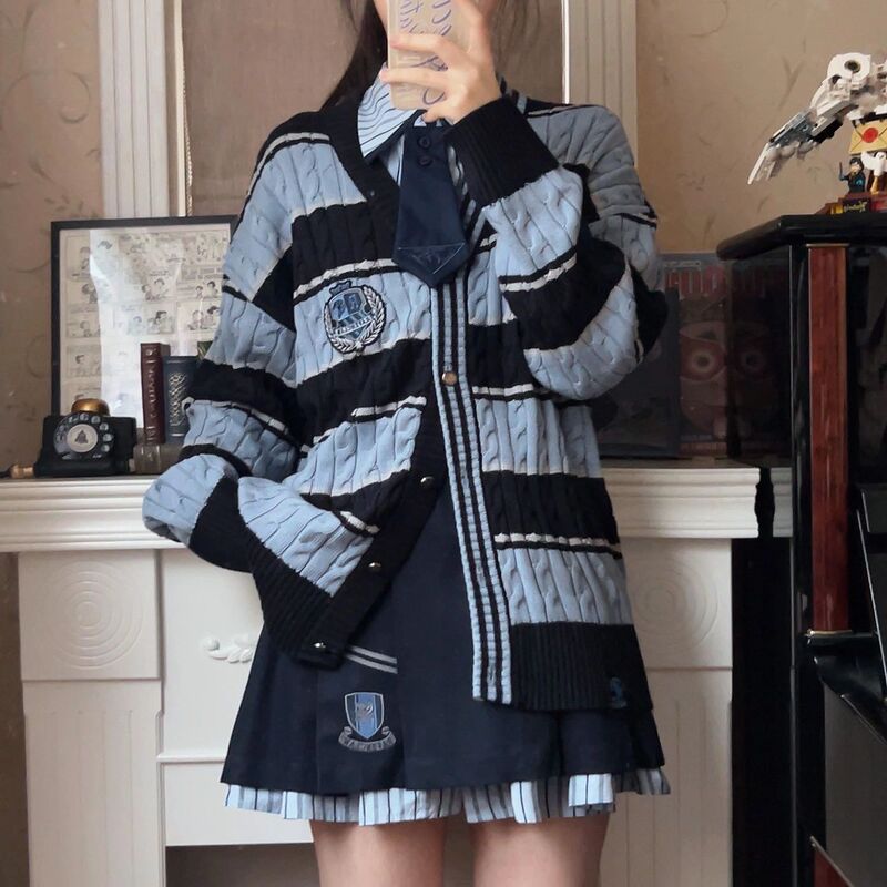 Harry Co-Branded Sweater Jacket for Women, Autumn and Winter Twist-Knit Cardigan, Long-Sleeved, British Preppy Style, Loose Fit, Potter Harry Co-Branded Sweater Jacket for Women, Autumn and Winter Twist-Knit Cardigan, Long-Sleeved, British Preppy Style, Loose Fit, Potter