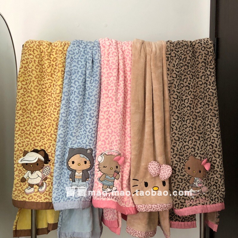 Cute Cartoon Leopard Print Kitty Bath Towel Set for Women, Thickened, Super Absorbent, Quick-Drying, Non-Shedding, Large Wrap Towel for Autumn and Winter Cute Cartoon Leopard Print Kitty Bath Towel Set for Women, Thickened, Super Absorbent, Quick-Drying, Non-Shedding, Large Wrap Towel for Autumn and Winter