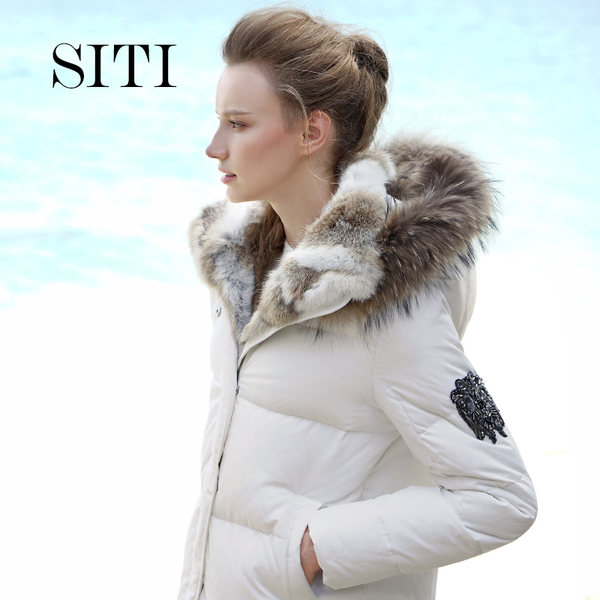 Siti Selected 兔毛连帽 女式中长款超厚羽绒服 天猫优惠券折后¥608包邮(¥698-90)2色可选