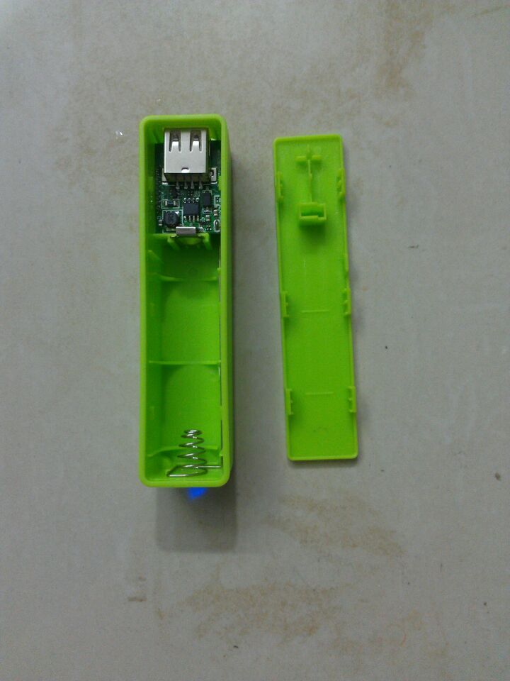 Bán thành phẩm 18650 hộp điện di động kit hộp pin mùa xuân Hộp pin sạc miễn phí kích hoạt một phần hàn