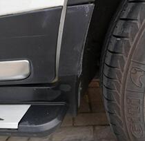 Applicable to Boyyu eyebrow card black plastic pace pedal joint corner corner leaf board black