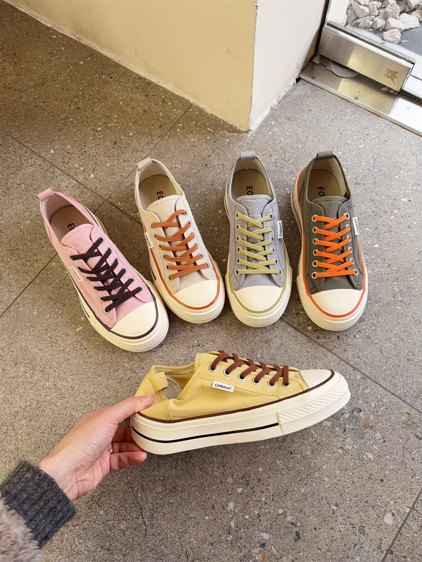 Horse Leather ~ Genuine Leather 5cm Height-Increasing Thick-Soled Canvas Shoes for Women, New Summer Style, Color-Blocked Lace-Up Slip-On Sneakers for Sports and Leisure