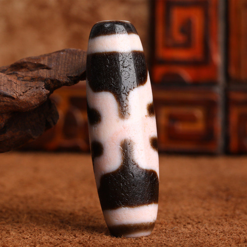 Natural chalcedony old material to pure Tibetan genuine nobleman old dzi bead bracelet accessories necklace pendant men and women models