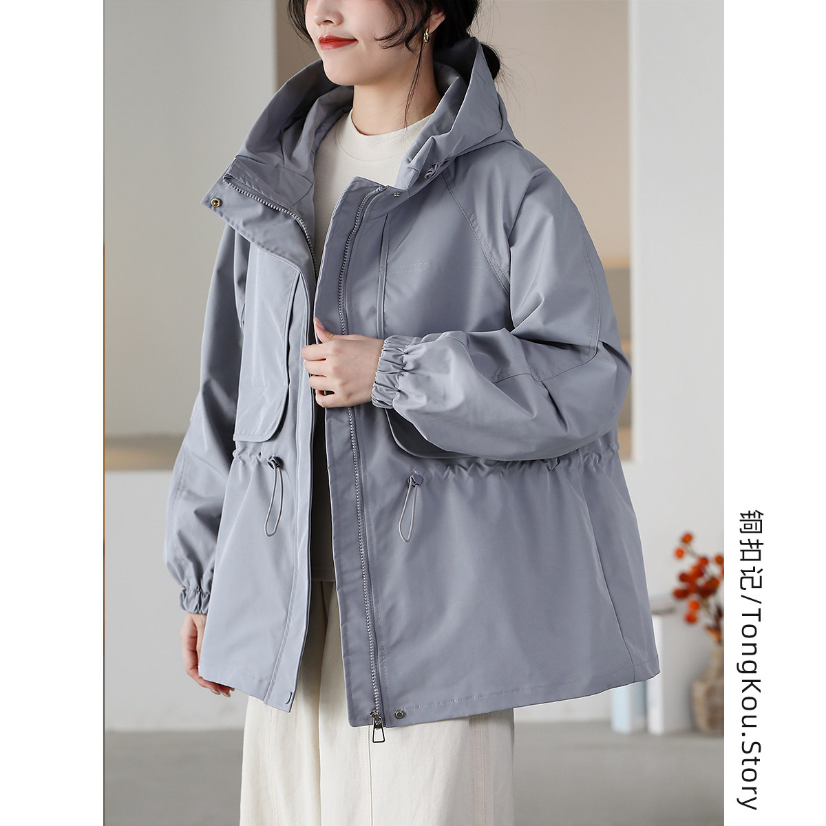 大衣与风衣:时尚对决,哪一款更胜一筹?-风衣-淘宝百科网