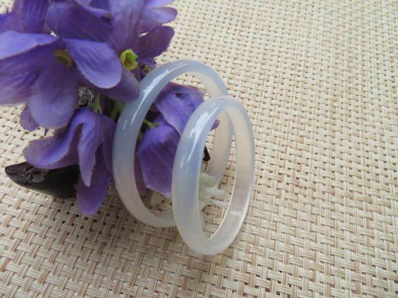 Vòng tay đá chalcedony đá tự nhiên Thu hẹp vòng tay ngọc mã não dễ thương hoang dã thời trang pha lê ngọc bích Quà tặng vòng daniel wellington 
