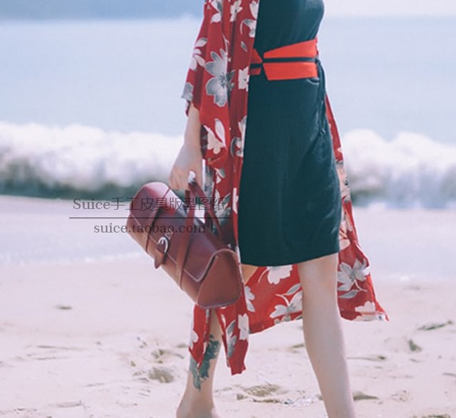 Retro cylindrical bag women's leather goods pattern drawing Handmade leather handbag drawing Classic bag 02