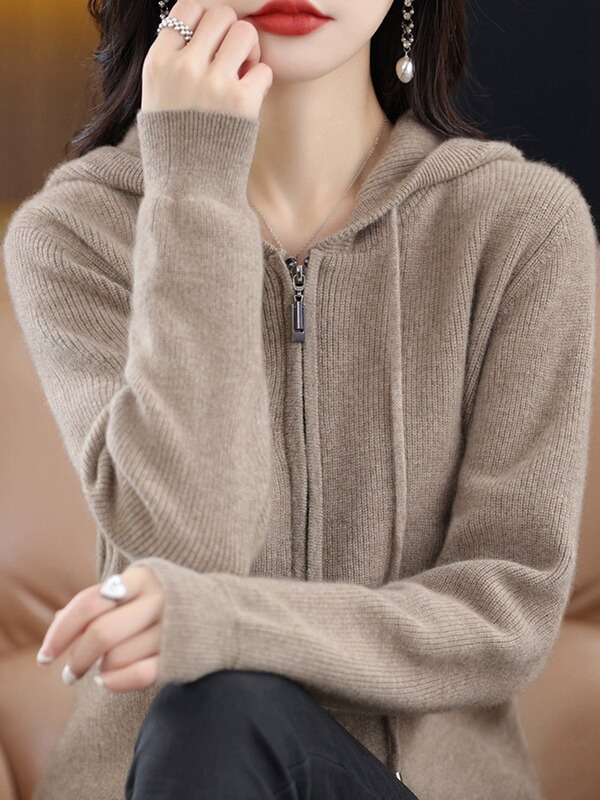 New Autumn and Winter Zip-Up Cardigan Sweater for Women, Age-Reducing, Loose-Fitting, Hooded Wool Base Layer, Trendy Knit Top