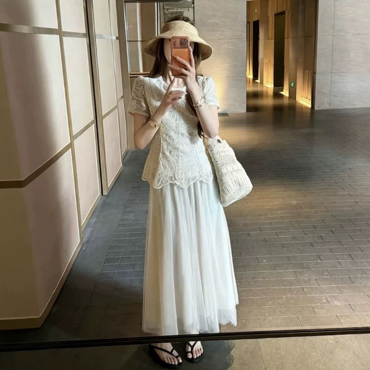 6.16 Huanhuan【Runaway Customer Blacklist】6967 Stylish and Versatile Top Set H603