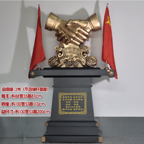 Large handshake landing ornaments Win-win cooperation Resin crafts Office restaurant company opening business gifts